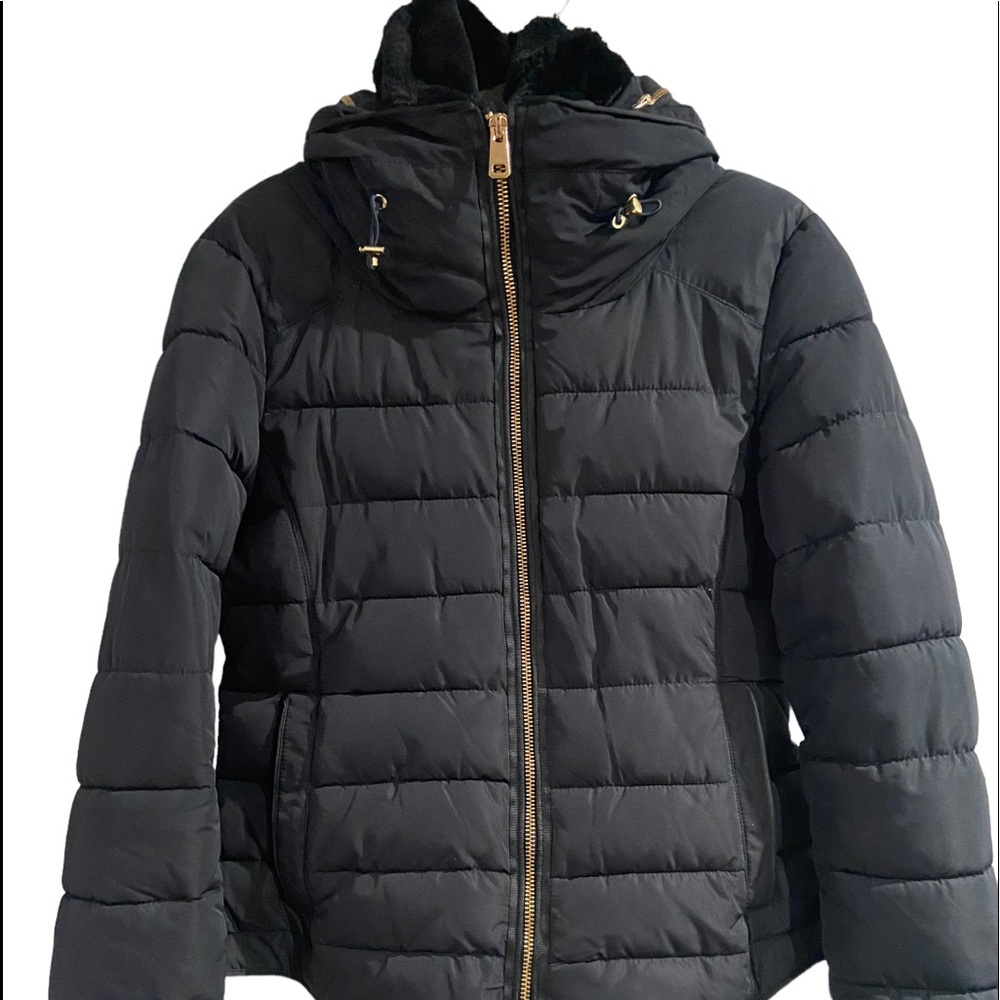 Zara Basic Navy hooded Puffer